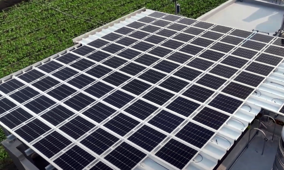 MK体育
SunSteel光电浪板升级双玻结构，以提升机械负载强度及气候耐候度，可广泛运用于多元场域