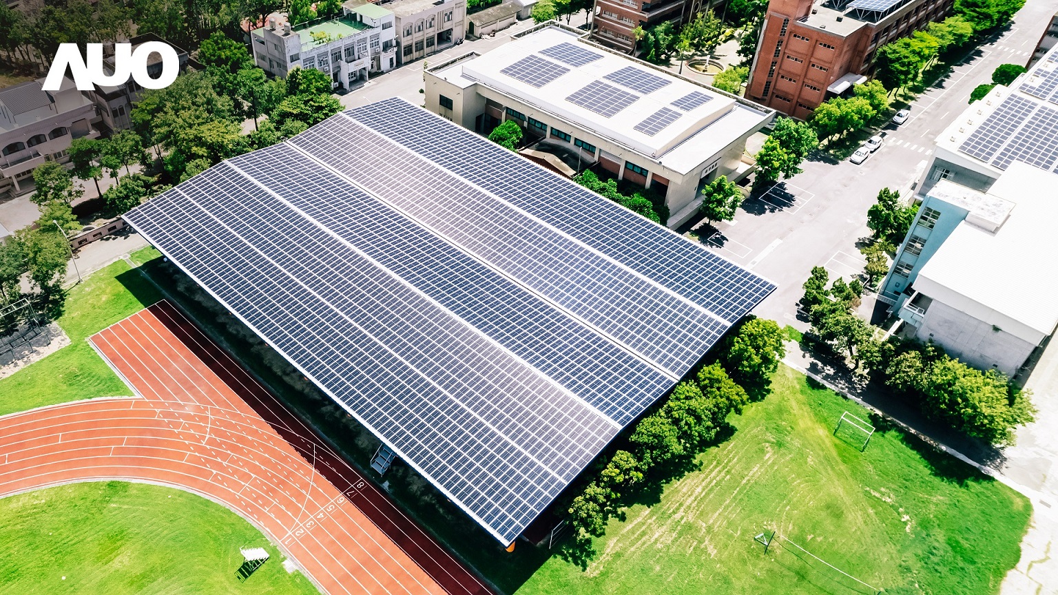 MK体育
SunSteel光电整合型浪板具备快速安装、轻量化优势，可提升15%发电效能，通过国际IEC与台湾VPC认证安全、防漏、耐候标准